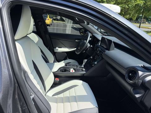 Used 2025 Lexus IS 500 RWD image 13