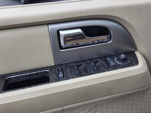 Used 2017 Ford Expedition Limited w/ Equipment Group 301A image 29