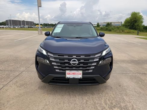Used 2026 Nissan Rogue SV FWD image 11