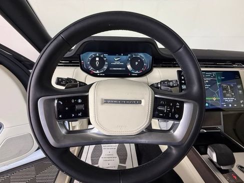 Used 2024 Land Rover Range Rover SE AWD/4WD image 18