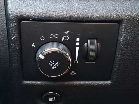Used 2020 Jeep Grand Cherokee Limited AWD/4WD image 22