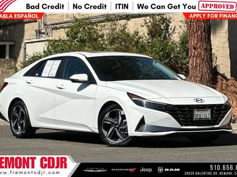 Used 2023 Hyundai Elantra Limited w/ Cargo Package FWD image 1