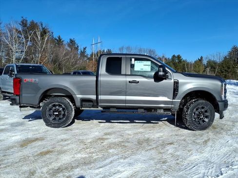 New 2026 Ford F350 4x4 SuperCab Super Duty image 4