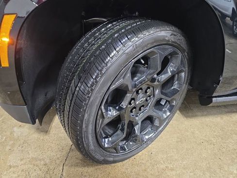 New 2026 Chevrolet Suburban High Country w/ LPO, Illumination Package image 35