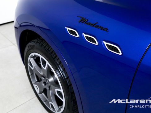 Used 2023 Maserati Levante Modena image 38