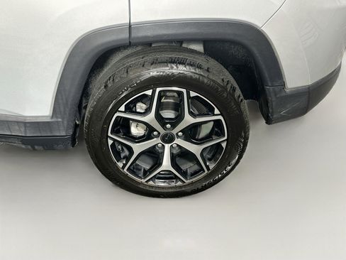 Used 2025 Jeep Compass Limited AWD/4WD image 11