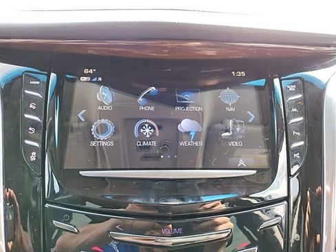 Used 2018 Cadillac Escalade ESV Premium Luxury image 23