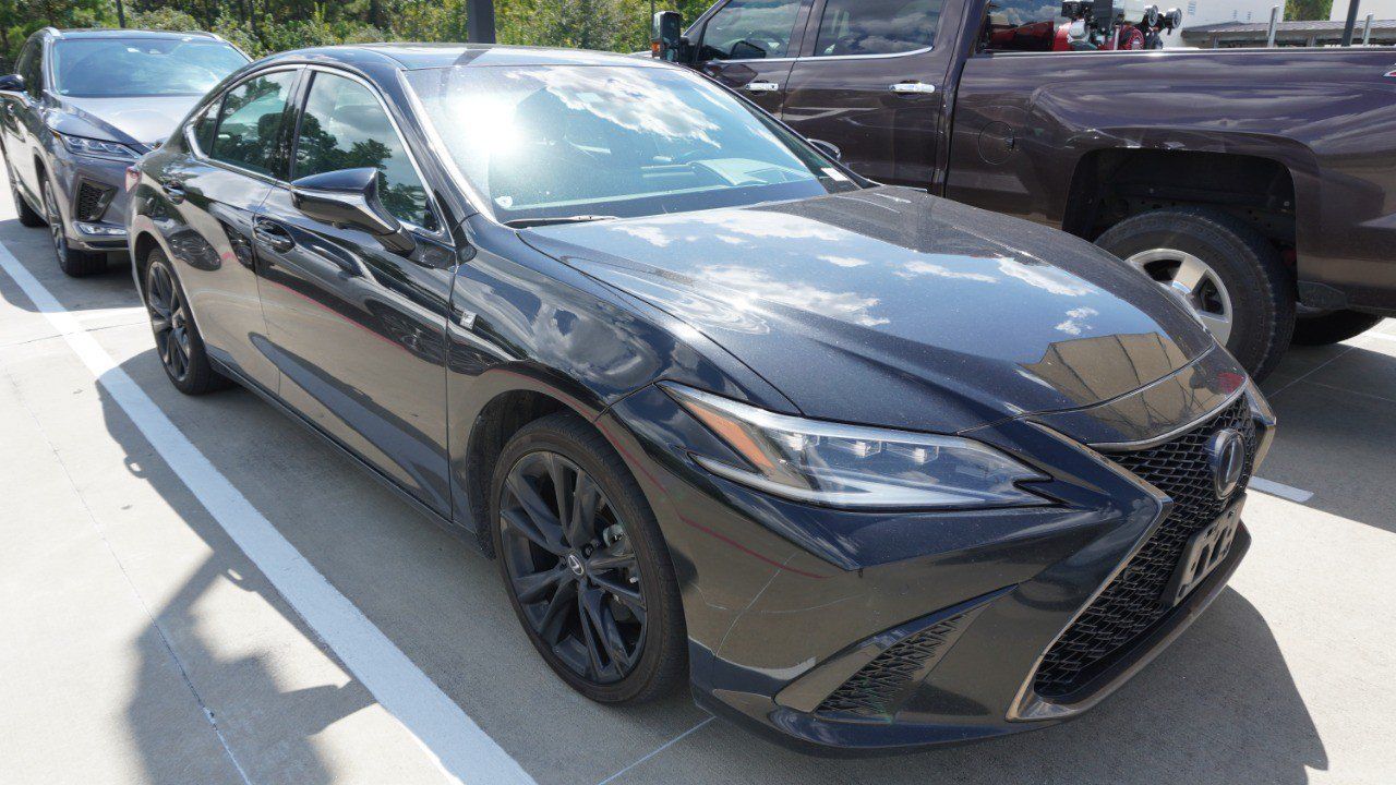 Used 2024 Lexus ES 300h F Sport w/ Accessory Package (Z2) FWD image 3