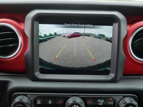Used 2021 Jeep Wrangler Unlimited Rubicon AWD/4WD image 27