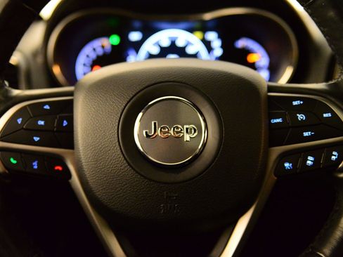 Used 2020 Jeep Grand Cherokee High Altitude image 14