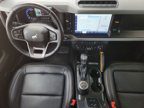 Used 2023 Ford Bronco Badlands image 26