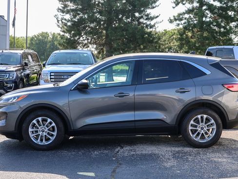 Certified 2022 Ford Escape SE w/ Cold Weather Package FWD image 17