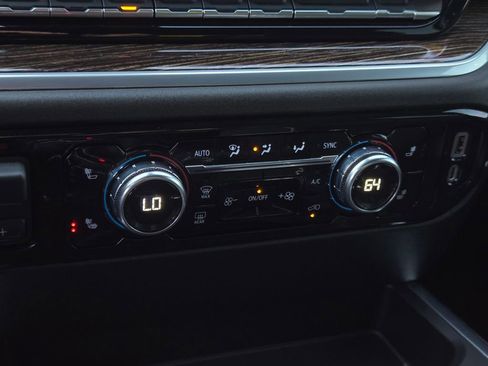 Used 2023 GMC Sierra 1500 Elevation image 23