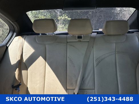 Used 2017 BMW 330i xDrive Sedan w/ Premium Package image 52