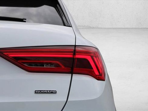 Used 2023 Audi Q3 2.0T Premium Plus w/ Premium Plus Package AWD/4WD image 10
