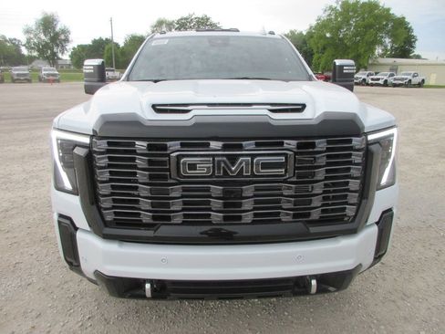 New 2026 GMC Sierra 2500 Denali Ultimate w/ Max Trailering Package AWD/4WD image 12