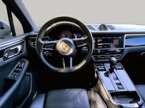 Used 2023 Porsche Macan S AWD/4WD image 6