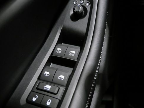 New 2025 Jeep Grand Cherokee Altitude image 14