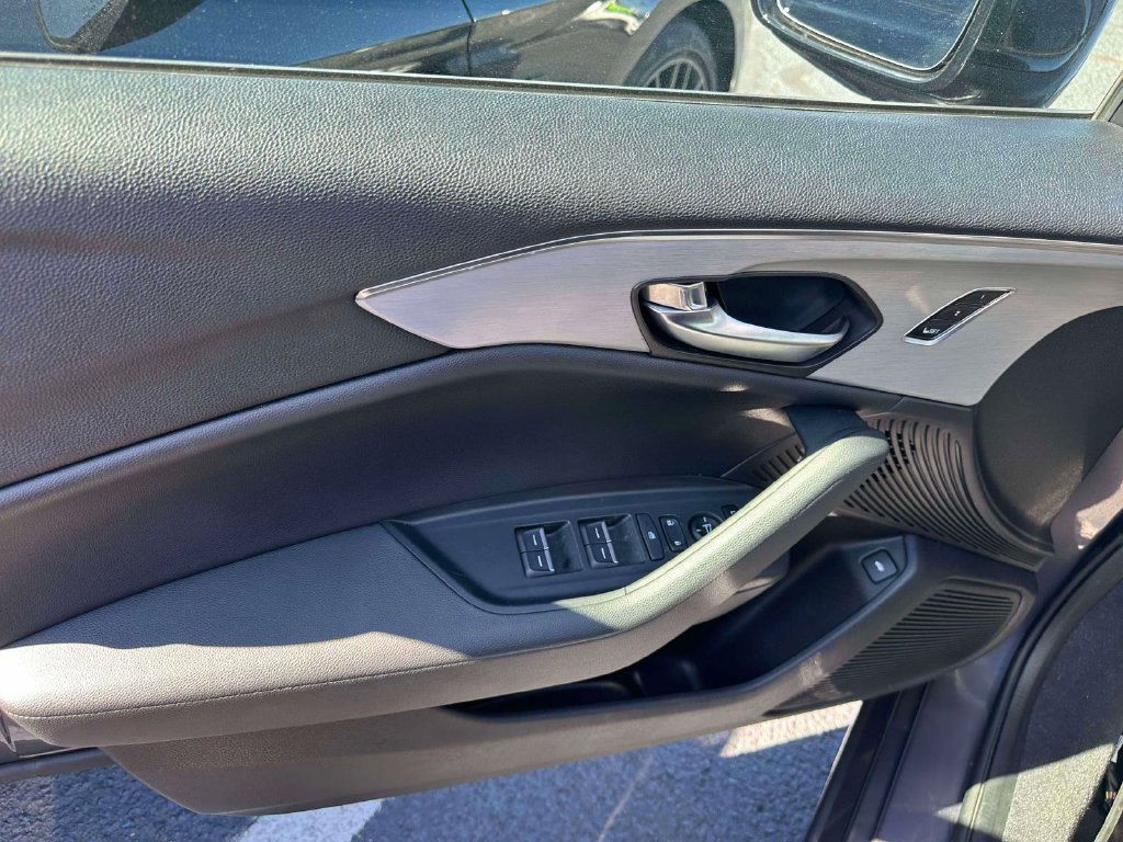 Used 2023 Acura TLX FWD image 16