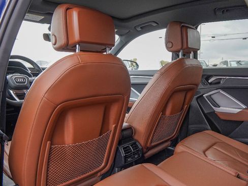 Certified 2025 Audi Q3 2.0T Premium Plus w/ Premium Plus Package image 28