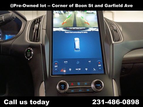 Used 2024 Ford Edge SEL AWD/4WD image 15