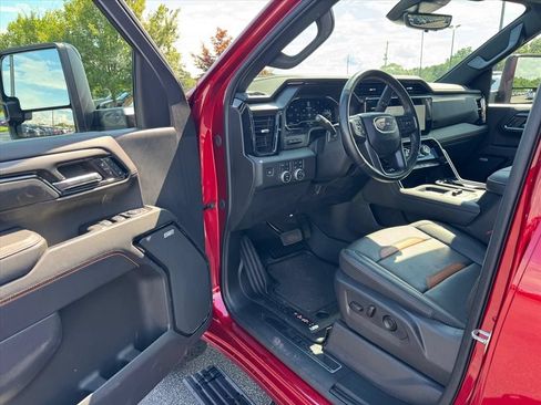 Used 2024 GMC Sierra 2500 AT4 w/ AT4 Premium Plus Package AWD/4WD image 15