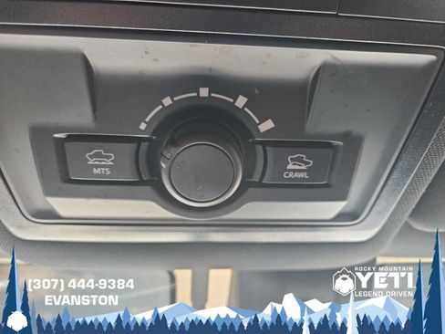 Used 2022 Toyota Tacoma TRD Off-Road w/ Technology Package AWD/4WD image 28