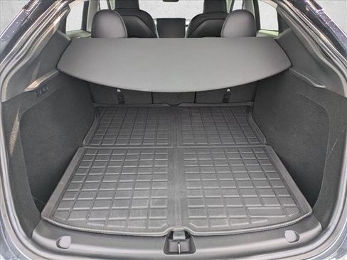 Used 2023 Tesla Model Y Long Range image 6