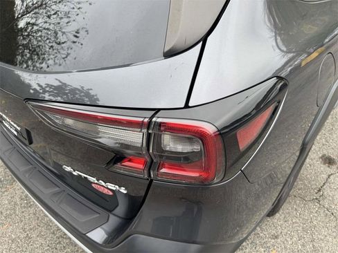 Used 2023 Subaru Outback Limited image 10