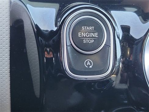 Used 2021 Mercedes-Benz CLA 250 image 12