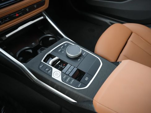 Used 2024 BMW 330i Sedan w/ Convenience Package RWD image 12