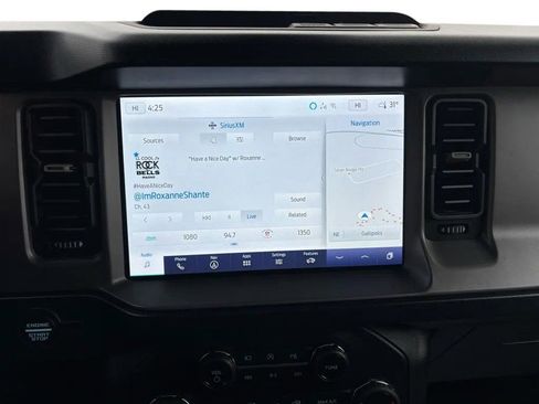 Used 2022 Ford Bronco Outer Banks image 15