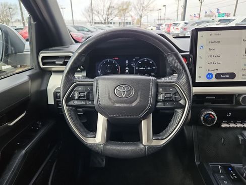 Used 2024 Toyota Tacoma TRD Off-Road image 23