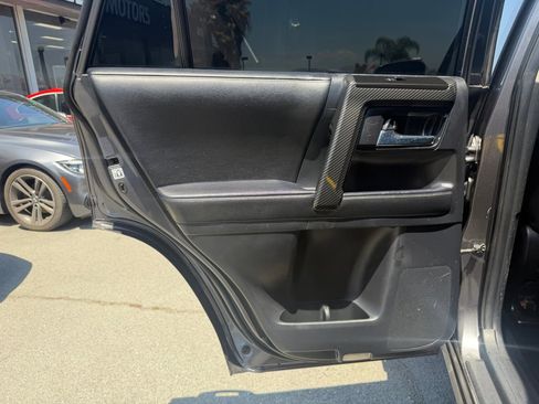 Used 2022 Toyota 4Runner SR5 AWD/4WD image 21