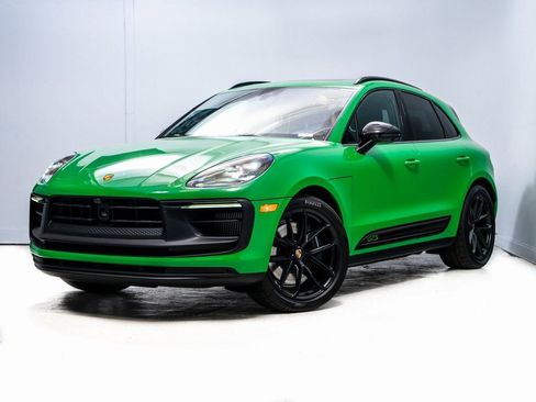 New 2026 Porsche Macan GTS image 1