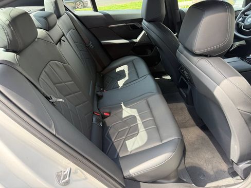 Used 2024 BMW i5 eDrive40i w/ Premium Package RWD image 18