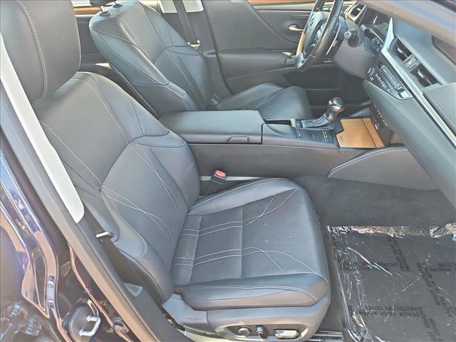 Used 2020 Lexus ES 350 Ultra Luxury FWD image 22