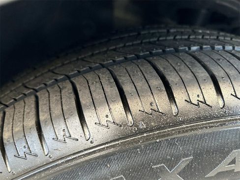 Used 2024 Nissan Sentra SV image 10