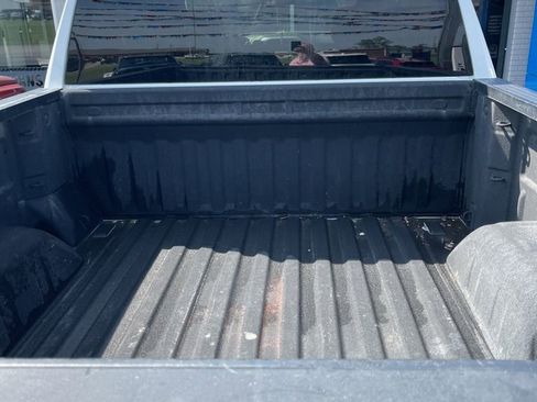 Used 2020 Chevrolet Silverado 1500 Custom w/ Custom Convenience Package AWD/4WD image 5