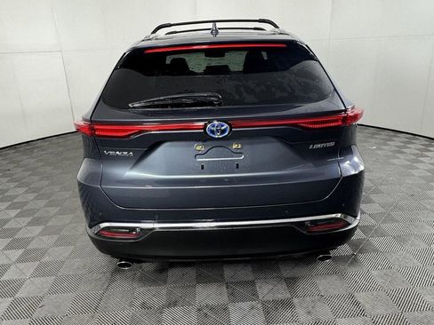 Used 2023 Toyota Venza Limited image 8