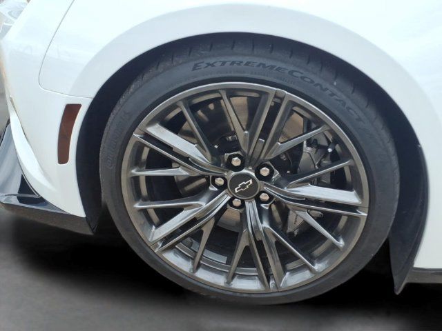 Used 2022 Chevrolet Camaro ZL1 RWD image 15