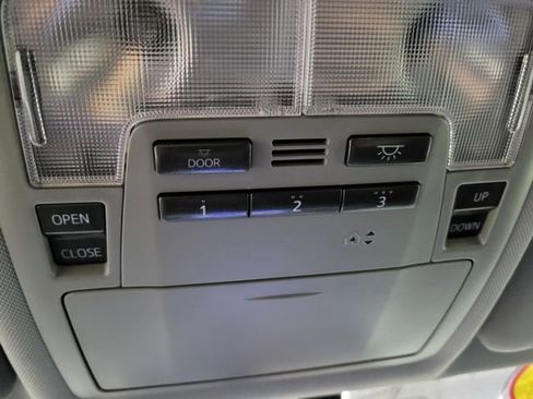 Used 2016 Toyota Highlander XLE image 40