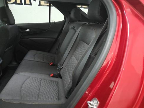 Used 2021 Chevrolet Equinox LT image 10