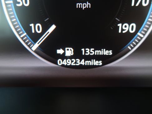 Used 2016 Jaguar XF R-Sport RWD image 33