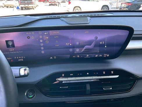 Used 2025 Buick Enclave Avenir w/ Super Cruise Package AWD/4WD image 21