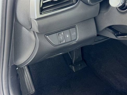 Certified 2026 Genesis G70 2.5T RWD image 10