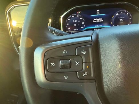 Used 2025 Chevrolet Silverado 1500 LT image 25