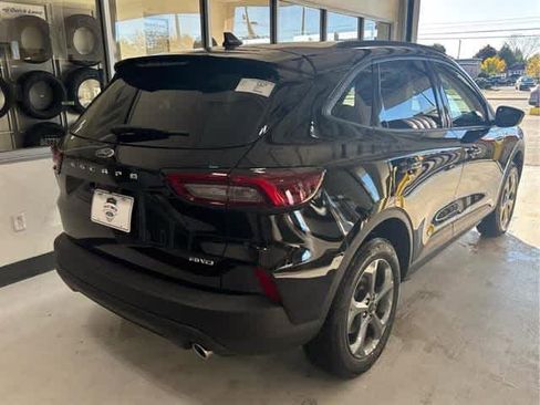 New 2025 Ford Escape ST-Line w/ Cold Weather Package image 27