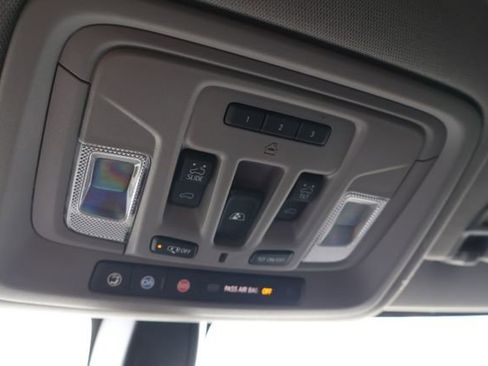 Used 2021 Chevrolet Silverado 1500 LTZ image 20