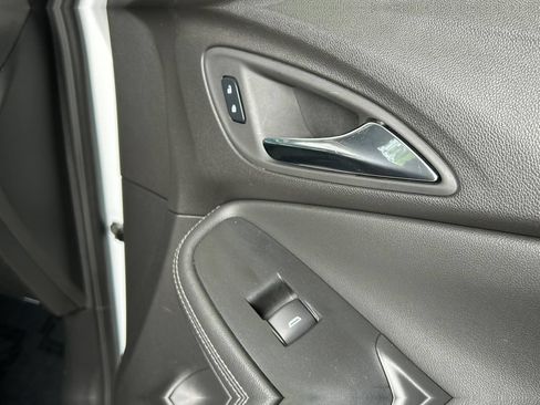 Used 2025 Buick Encore GX Preferred FWD image 25